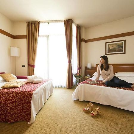 Milanore Hotel By Diva Hotels ชินิเซลโลบาลซาโม ภายนอก รูปภาพ