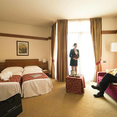 Milanore Hotel By Diva Hotels ชินิเซลโลบาลซาโม ภายนอก รูปภาพ