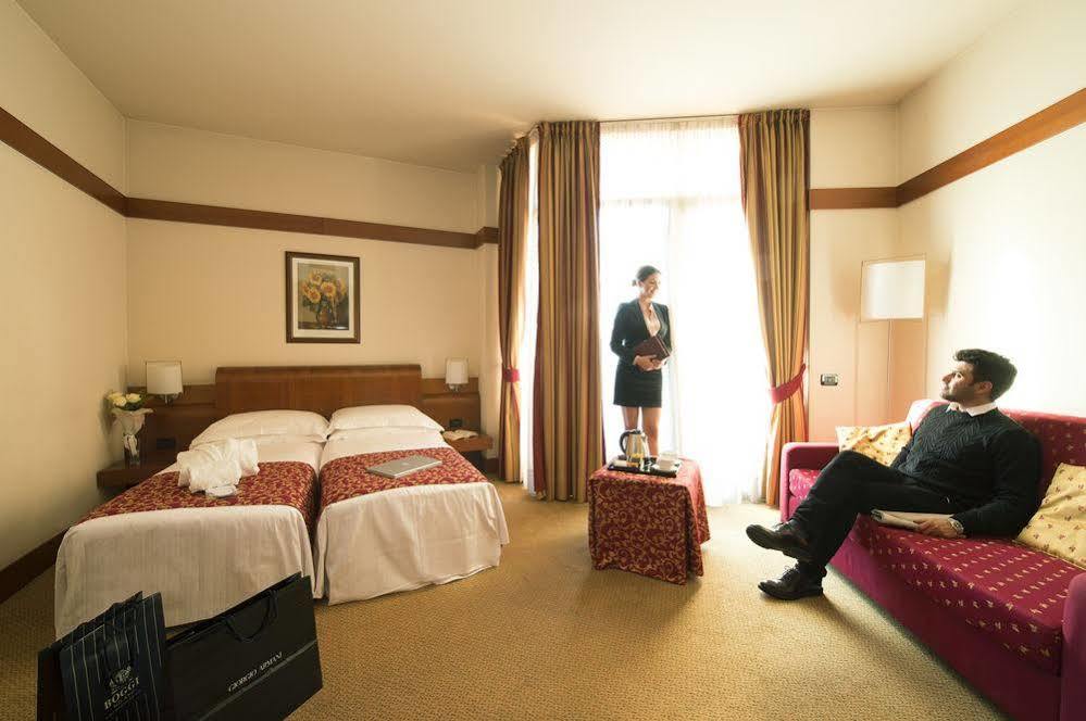 Milanore Hotel By Diva Hotels ชินิเซลโลบาลซาโม ภายนอก รูปภาพ